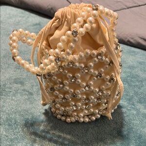 Women’s cocktail purse. Perfect for wedding, reception or cocktail hour.